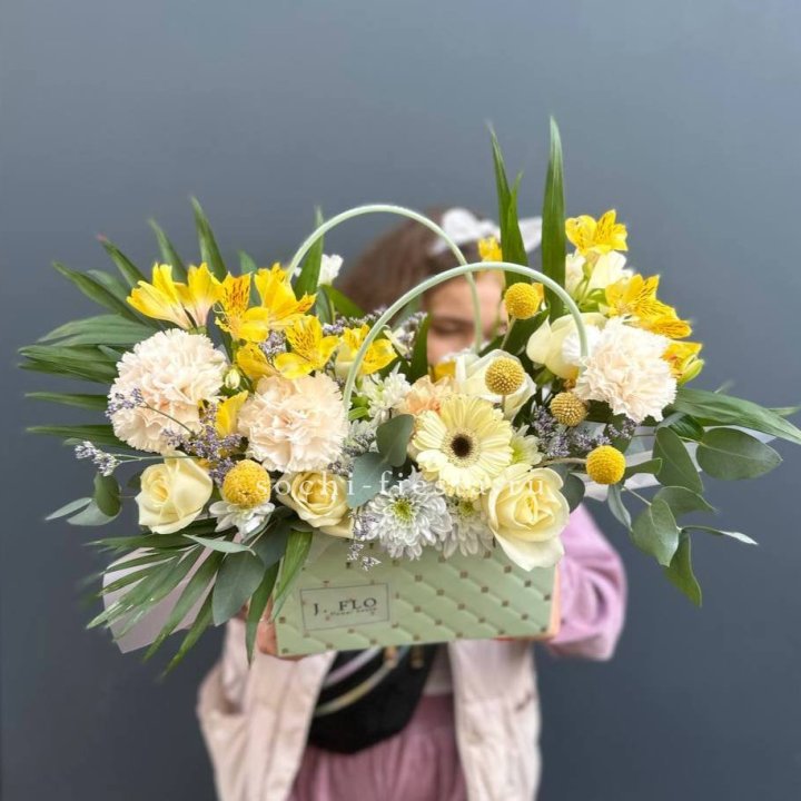 Сумочка с розами "Эпиа" в Сыктывкаре