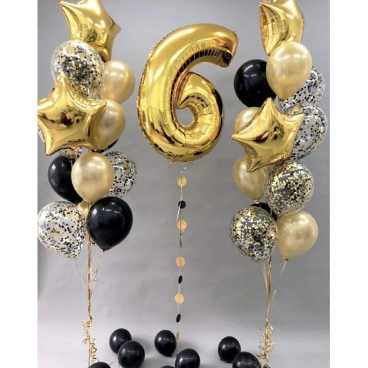 Цифра с фонтанами шаров  в Сыктывкаре