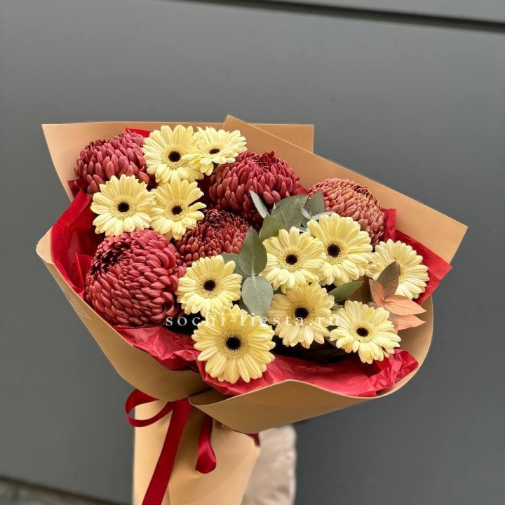 Букет гербер и хризантем Бигуди в Сыктывкаре