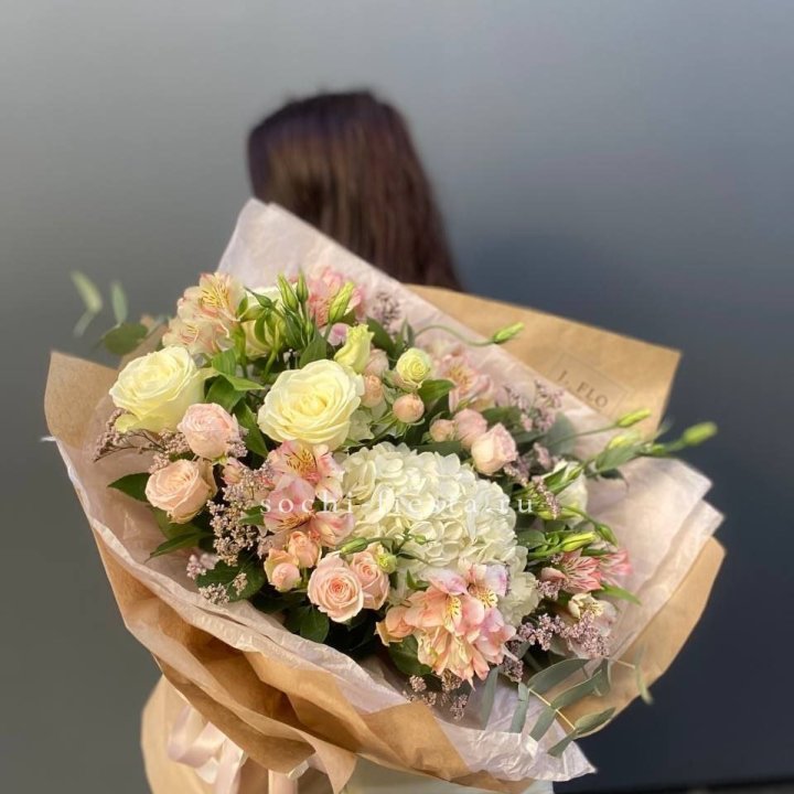 Дизайнерский букет №1 в Сыктывкаре
