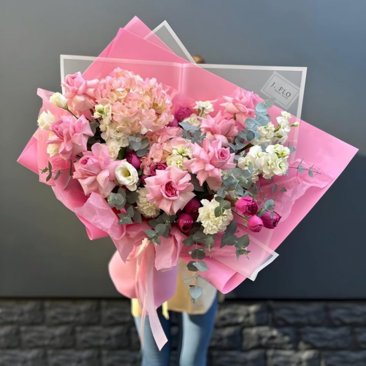 Дизайнерский букет №25 в Сыктывкаре