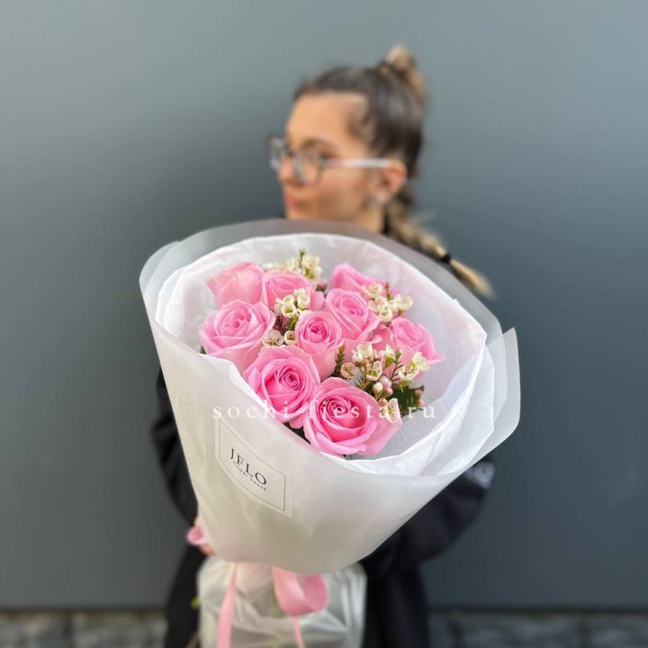 Букет розовых роз  в Сыктывкаре