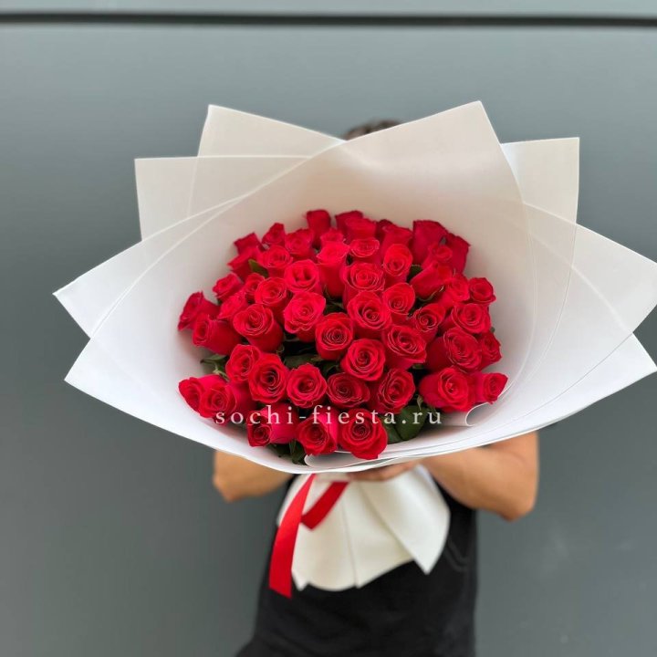 51  красная роза в Сыктывкаре