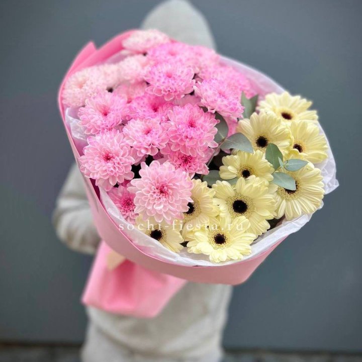 Дуо хризантем и гербер в Сыктывкаре