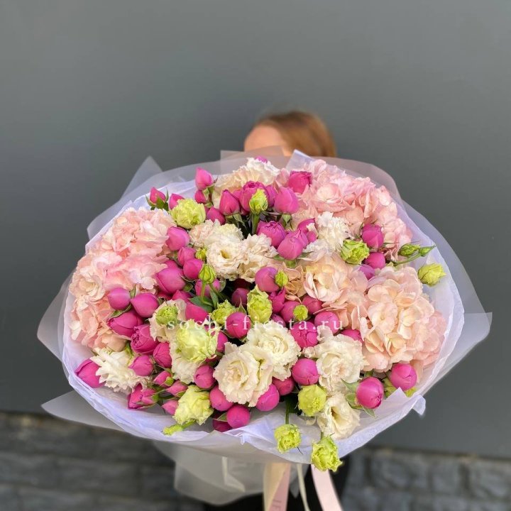  Букет  гортензий и Мисти в Сыктывкаре