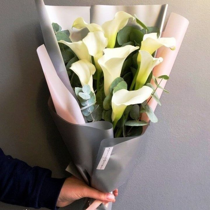 Каллы с эвкалиптом в Сыктывкаре