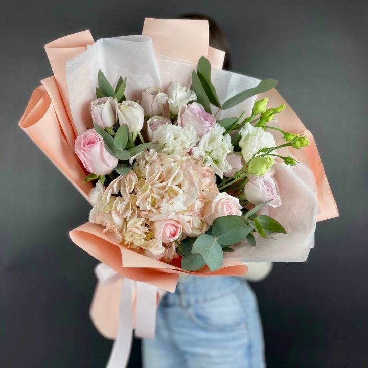 Букет с гортензией "Клодс" в Сыктывкаре