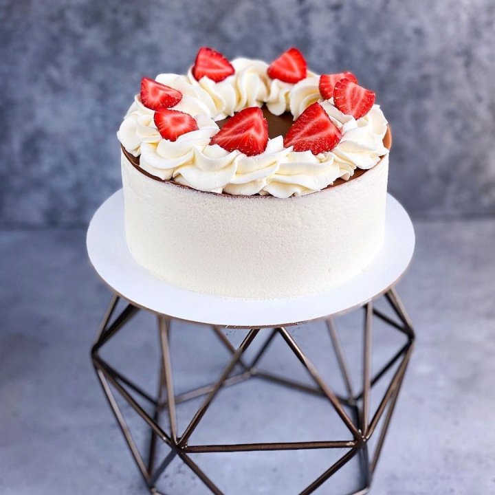 Торт "Клубника со сливками" в Сыктывкаре