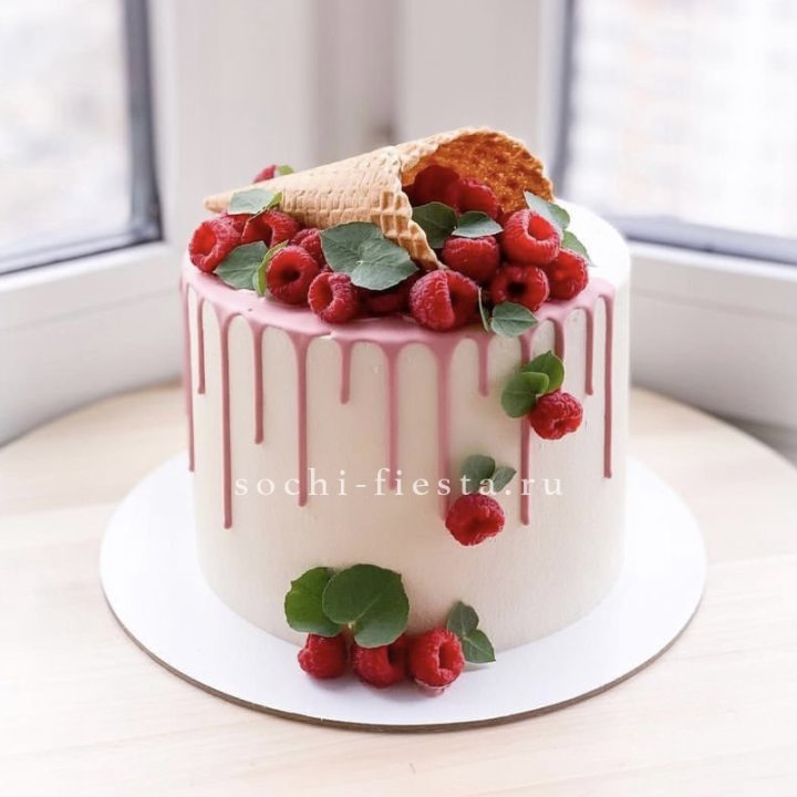 Торт "Ягодный" в Сыктывкаре