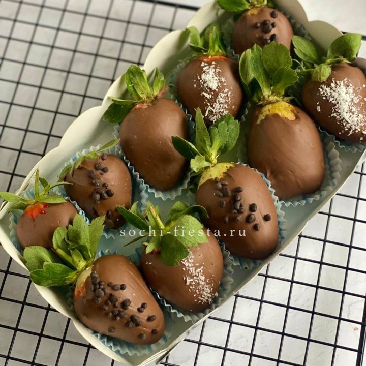 Клубника в шоколаде 10 ягод в Сыктывкаре