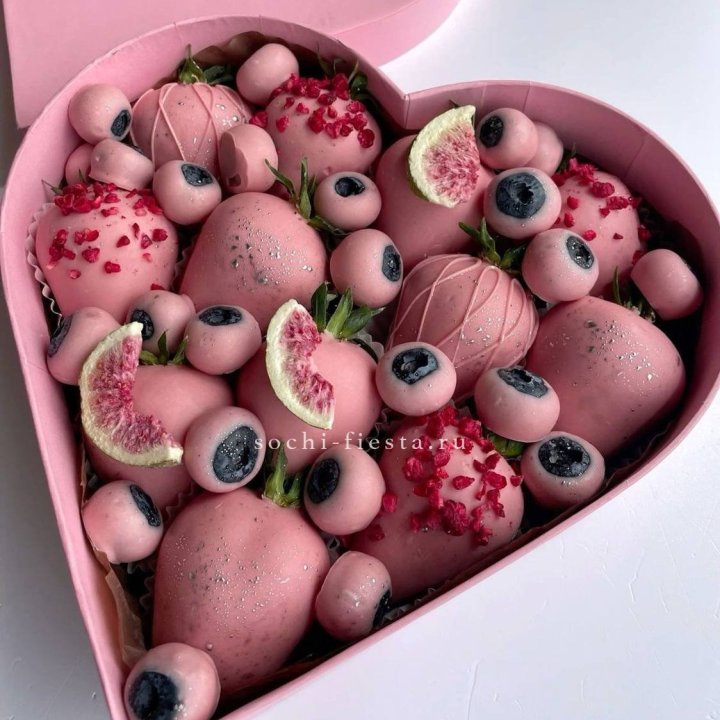 Клубника в шоколаде Сердце в Сыктывкаре