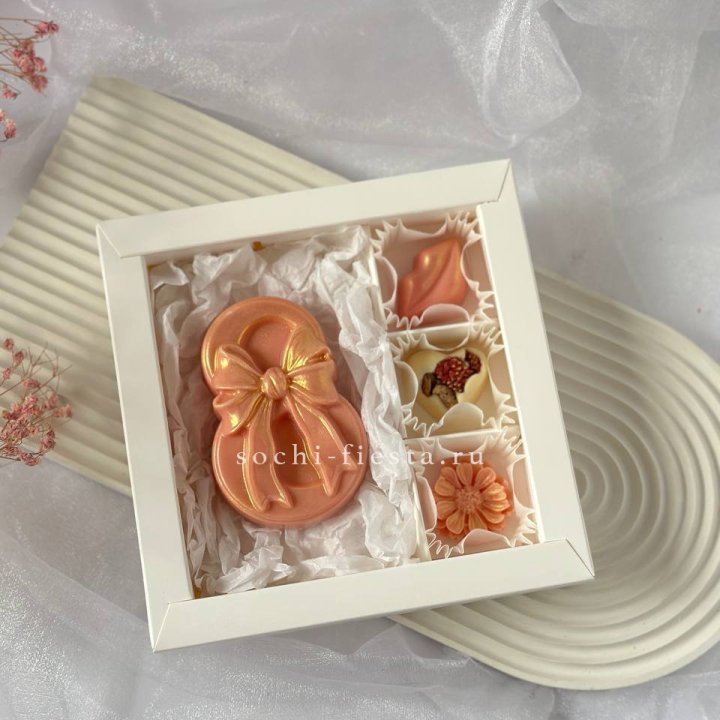 Конфеты из шоколада 8 Марта в Сыктывкаре