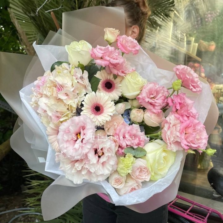 Дизайнерский букет "Лаундж пак" в Сыктывкаре