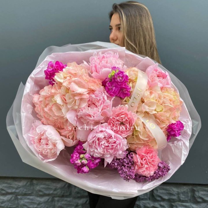  Букет "Фловер пионс" в Сыктывкаре