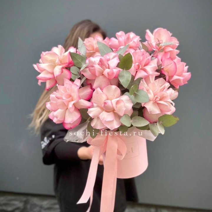 11 Фрунцузских роз "Венди" в Сыктывкаре