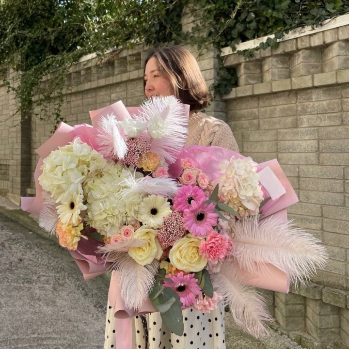 Дизайнерский букет "Валенсия" в Сыктывкаре