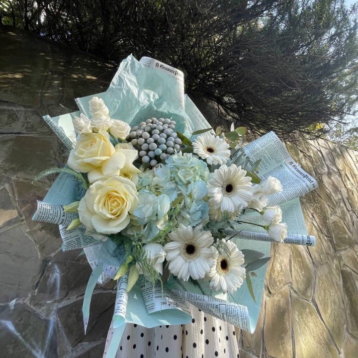 Дизайнерский букет "Линдж-блю" в Сыктывкаре