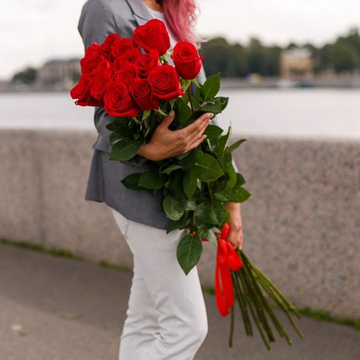 15 метровых голландских роз в Сыктывкаре