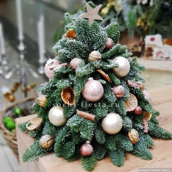 Новогодняя елочка "Блеск" в Сыктывкаре