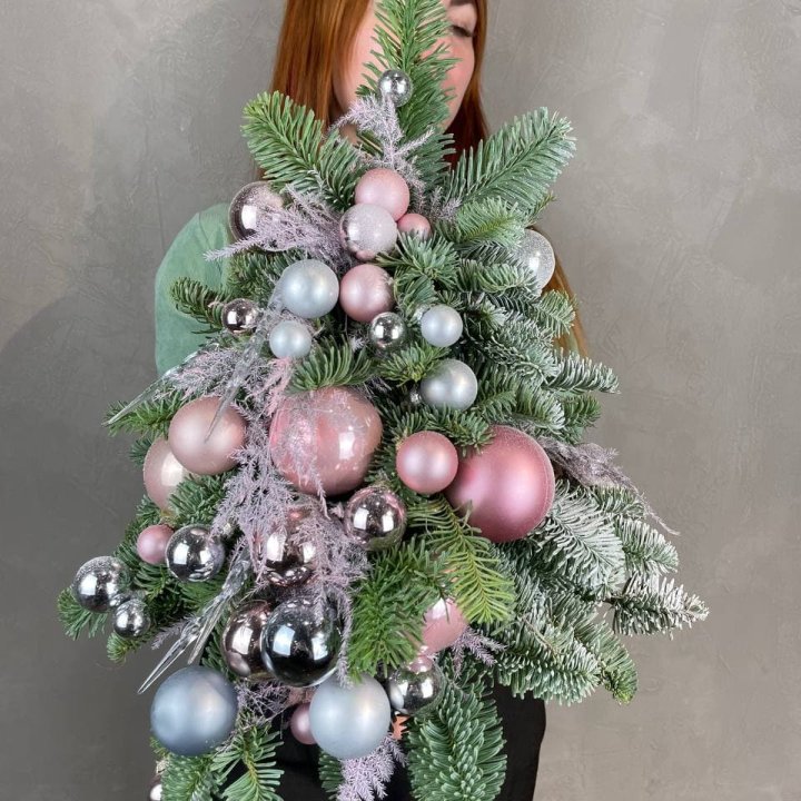 Новогодняя елочка "Розе голд" в Сыктывкаре
