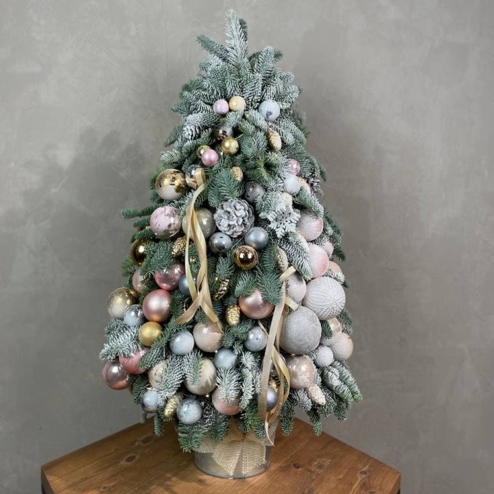 Новогодняя ёлка из веток датского нобилиса в Сыктывкаре