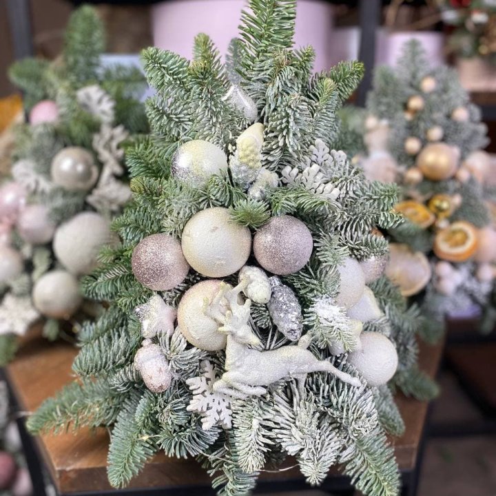 Ёлочка "Хепи крисмас" в Сыктывкаре