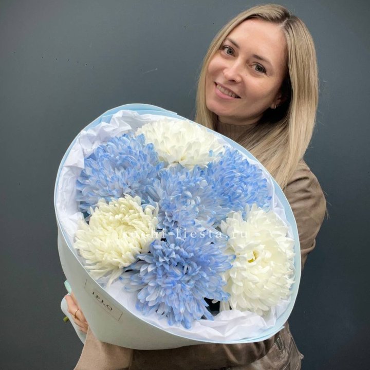 Букет из 7 хризантем  в Сыктывкаре