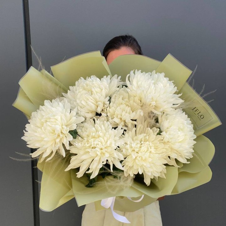 Букет одноголовых хризантем  в Сыктывкаре