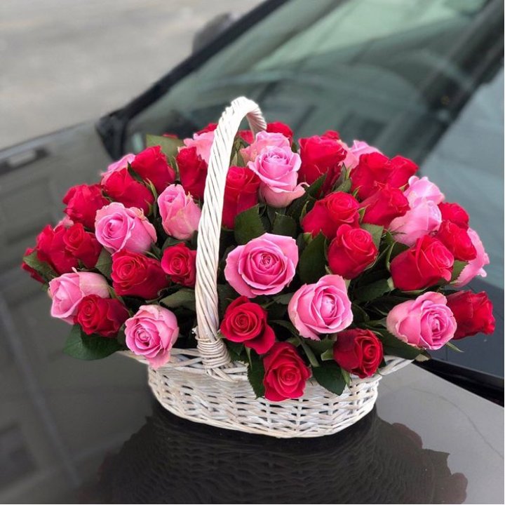 Корзина с розами  в Сыктывкаре