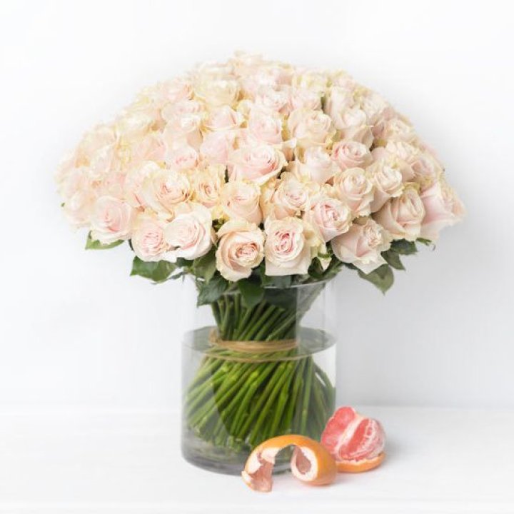 101 кремовая роза в Сыктывкаре