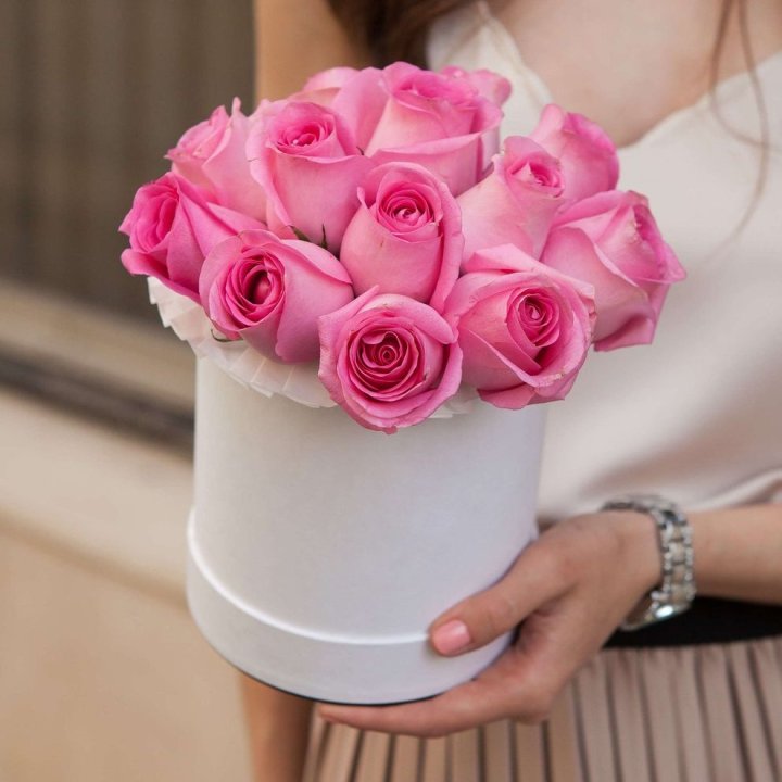 15 роз в боксе Кэтрин в Сыктывкаре