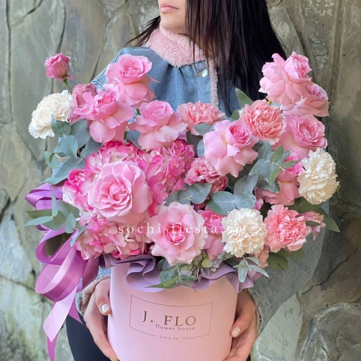 Цветочный бокс "Эсмиральда" в Сыктывкаре