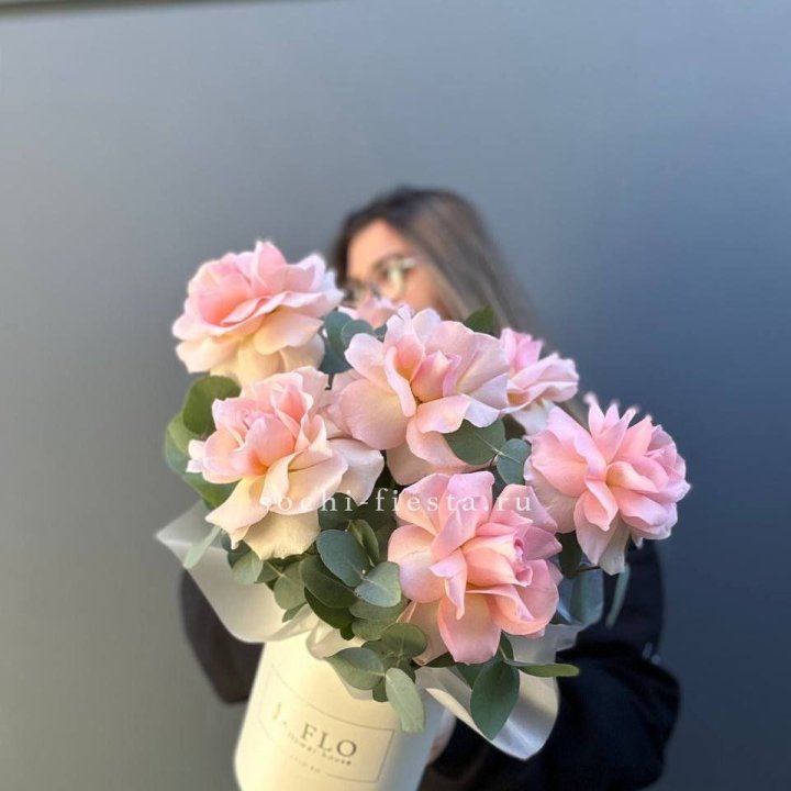 Французские роз в боксе в Сыктывкаре