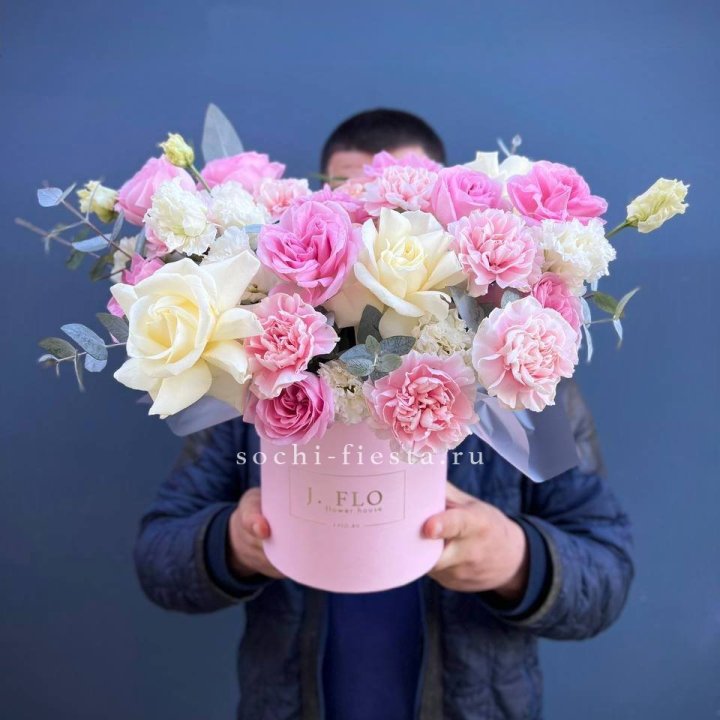 Цветочный бокс "Памела" в Сыктывкаре