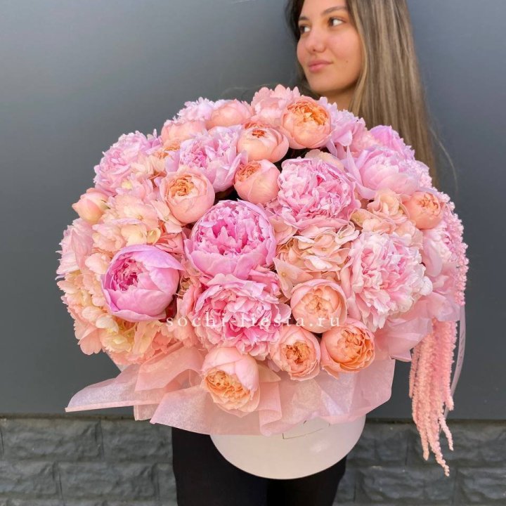 Коробка с пионами "Дабл фловер" в Сыктывкаре