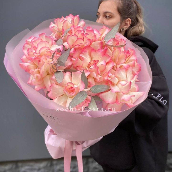 9 французских роз Джумилия в Сыктывкаре