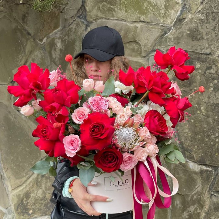 Яркий бокс "Для неё" в Сыктывкаре