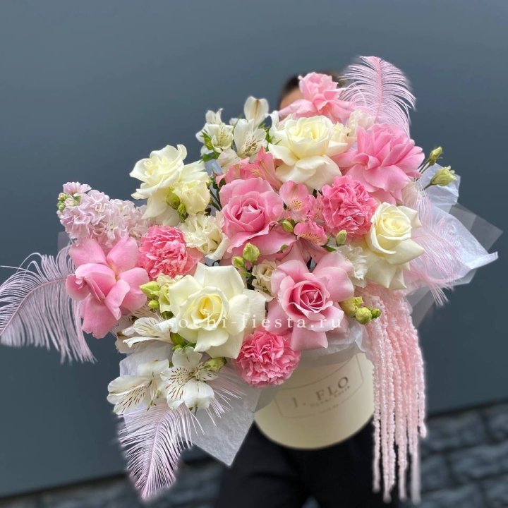 Дизайнерский бокс "Ловели" в Сыктывкаре