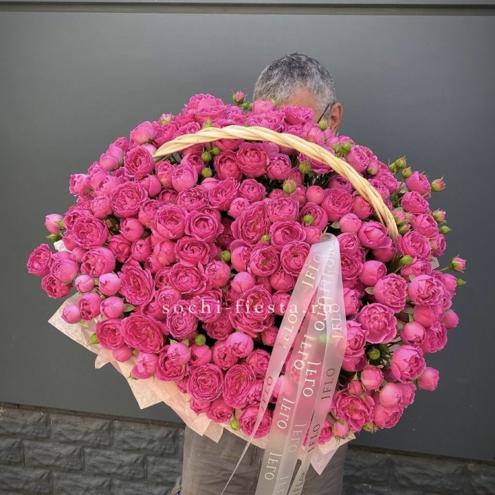 Корзина роз Мисти Баблс 151 в Сыктывкаре