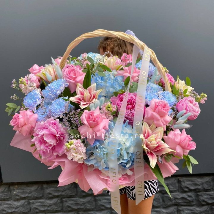 Яркая корзина "Летнее настроение" в Сыктывкаре