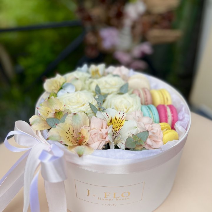 Цветочный бокс "Ника" в Сыктывкаре