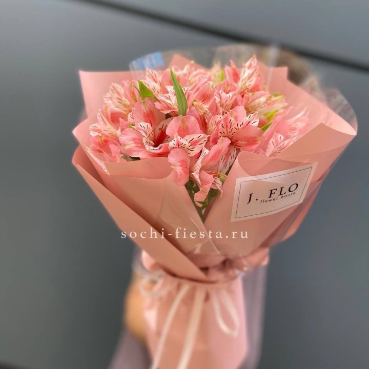Букет альстромерий розовых в Сыктывкаре