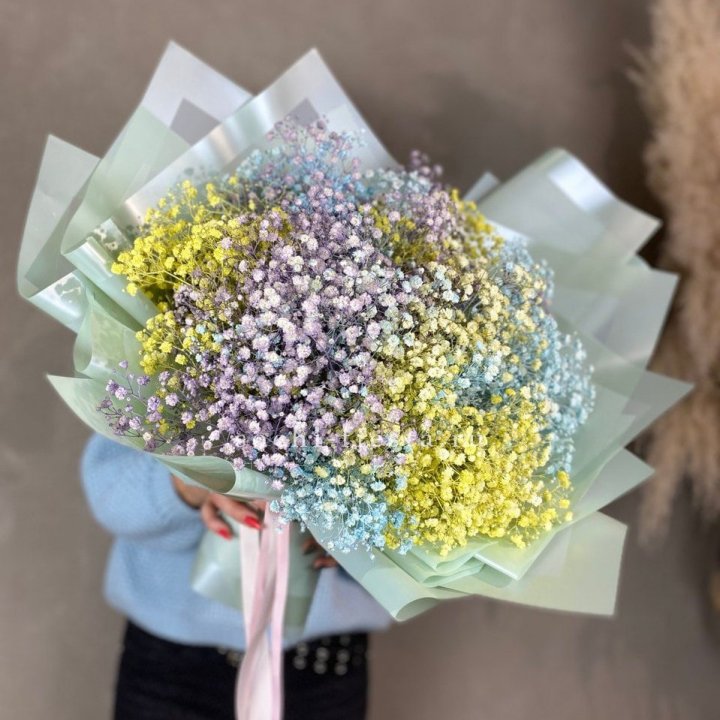 Букет радужных гипсофил в Сыктывкаре