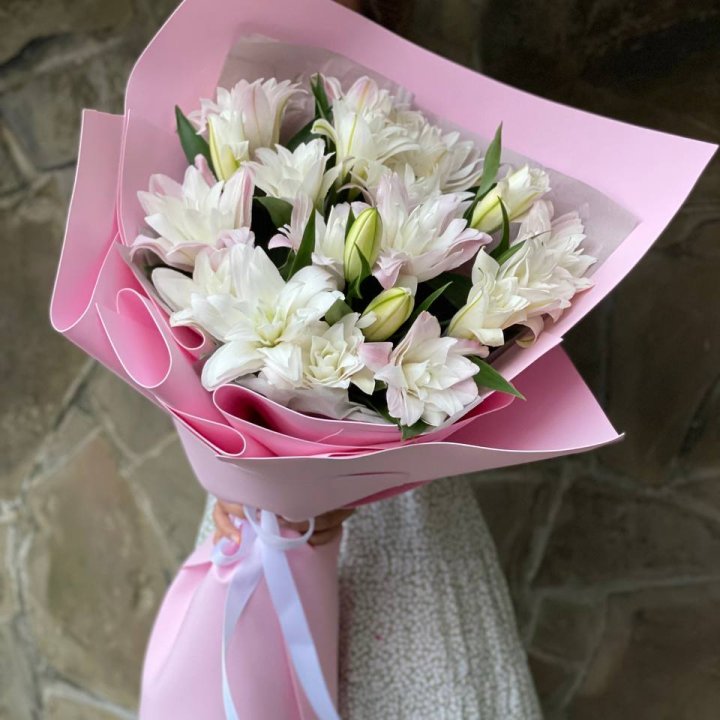 Букет пионовидных лилий №1 в Сыктывкаре
