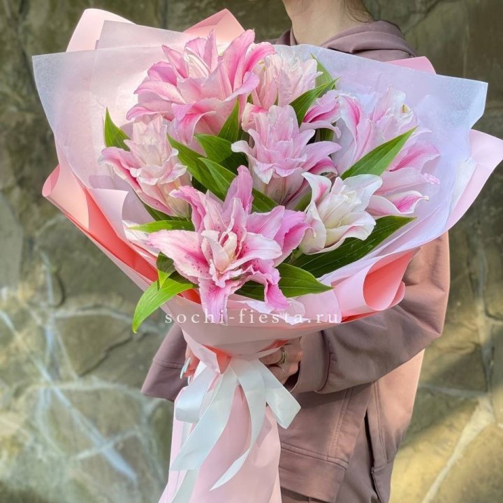 Букет пионовидных лилий №2 в Сыктывкаре