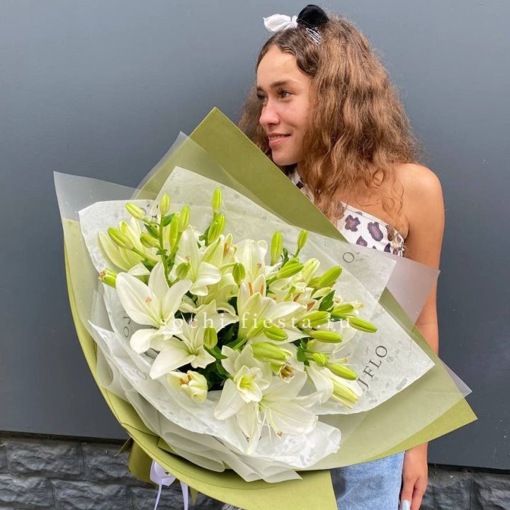 Букет  лилий "Изумруд" в Сыктывкаре