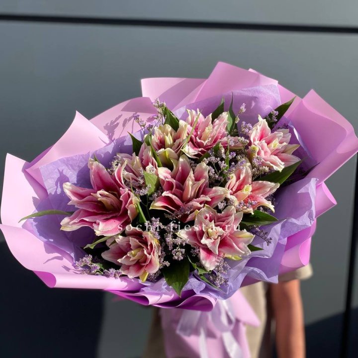 Букет пионовидных лилий №4 в Сыктывкаре