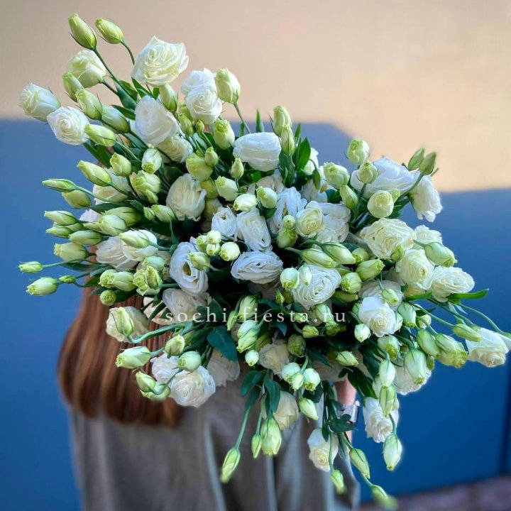 Охапка эустомы в Сыктывкаре