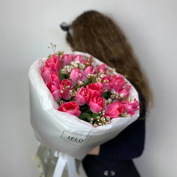 Дуо тюльпаны с хамелациумом в Сыктывкаре