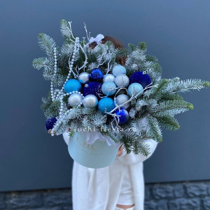 Композиция "Голубая бездна" в Сыктывкаре